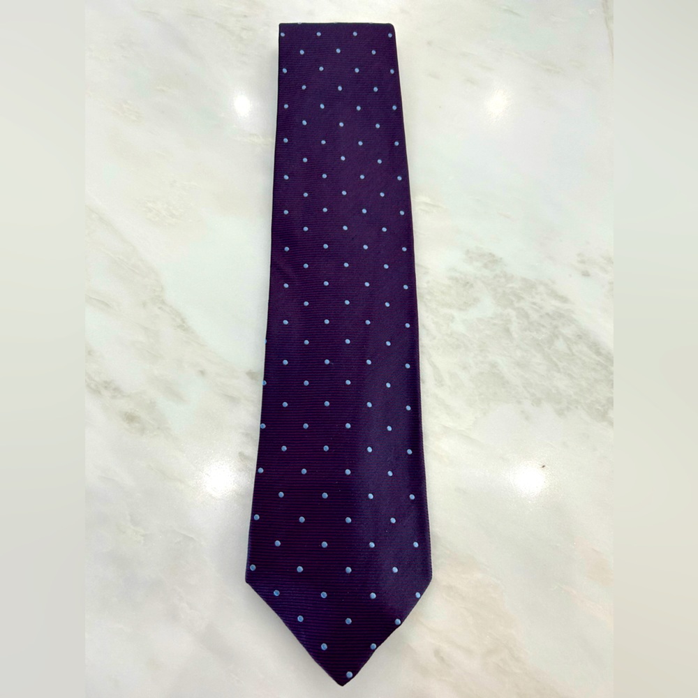 Ermenegildo Zegna tie. Purple with blue dot & pattern detailing. Gorgeous!
